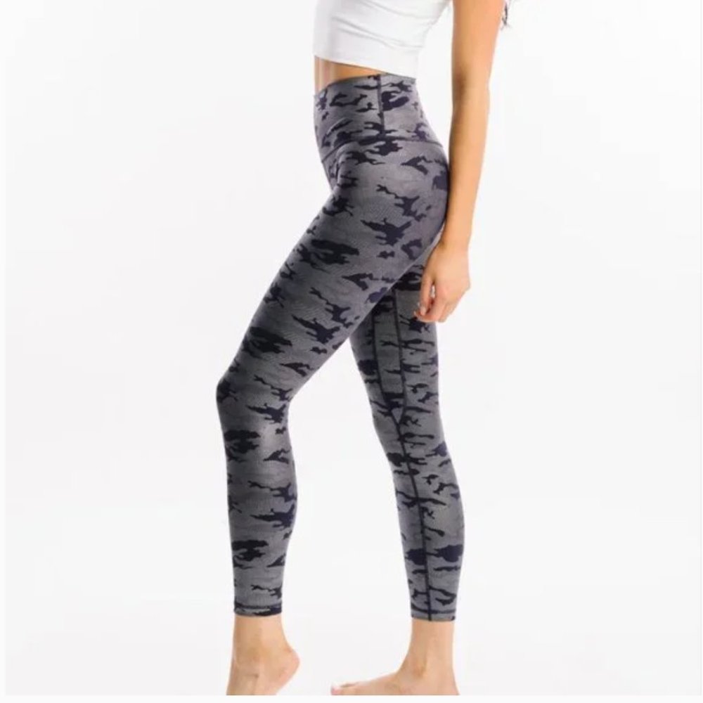 Zyia Active Silver Camo Supreme Hi-Rise 7/8 24" Legging 4